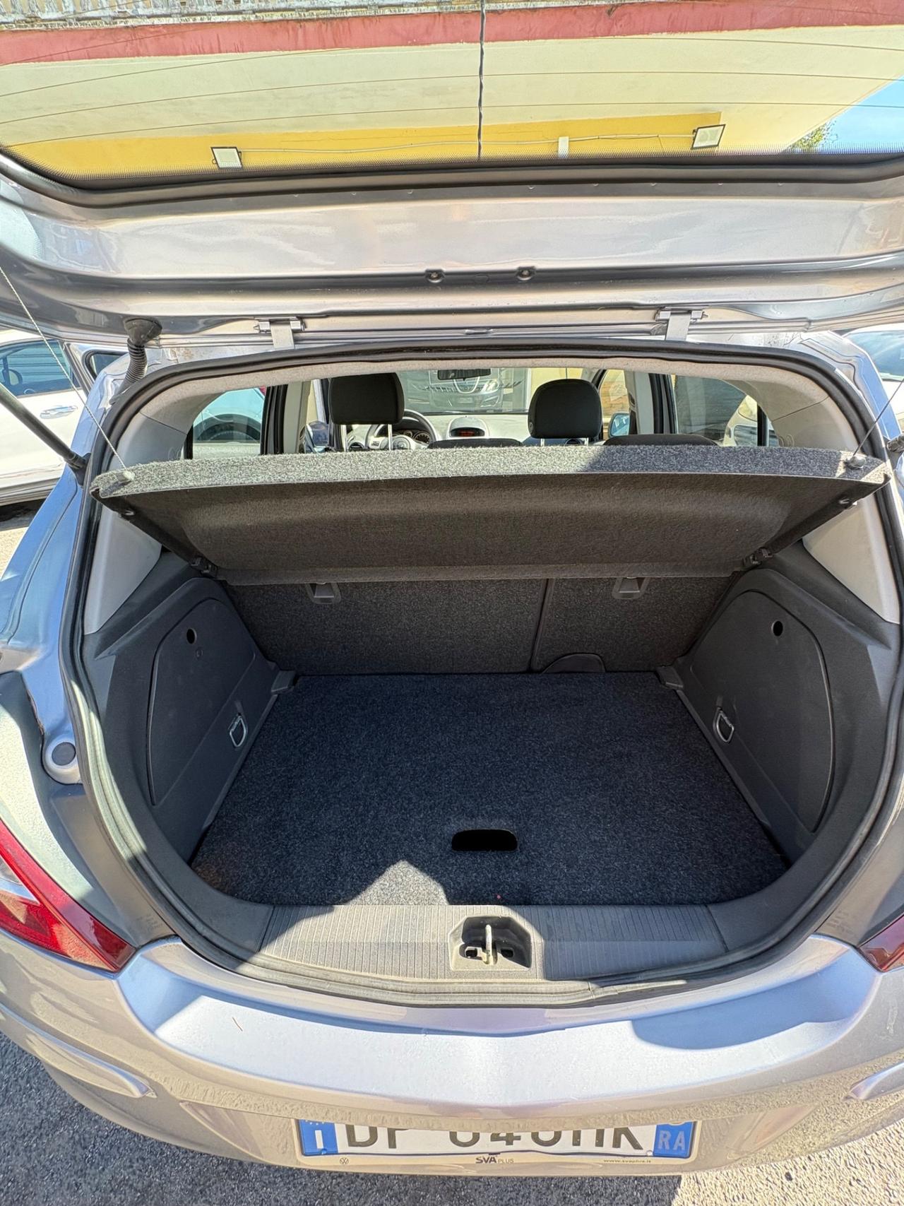 Opel Corsa 1.2 5 porte enjoy