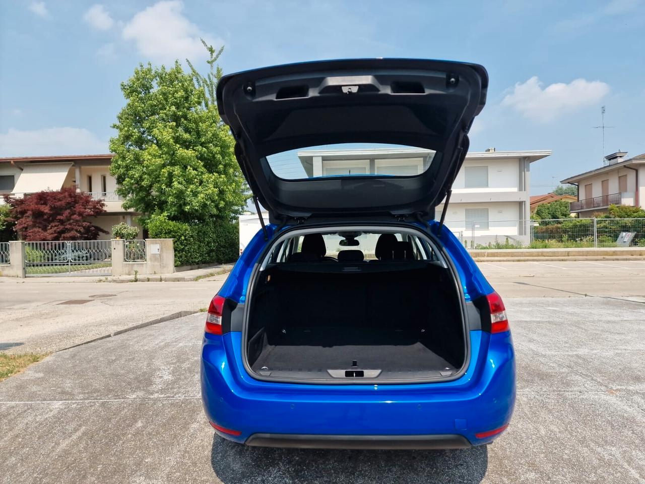 Peugeot 308 BlueHDi 130 S&S Allure