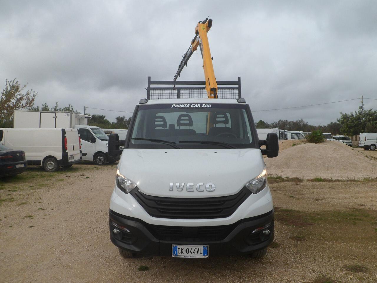 Iveco Daily 35c14 ribaltabile con gru