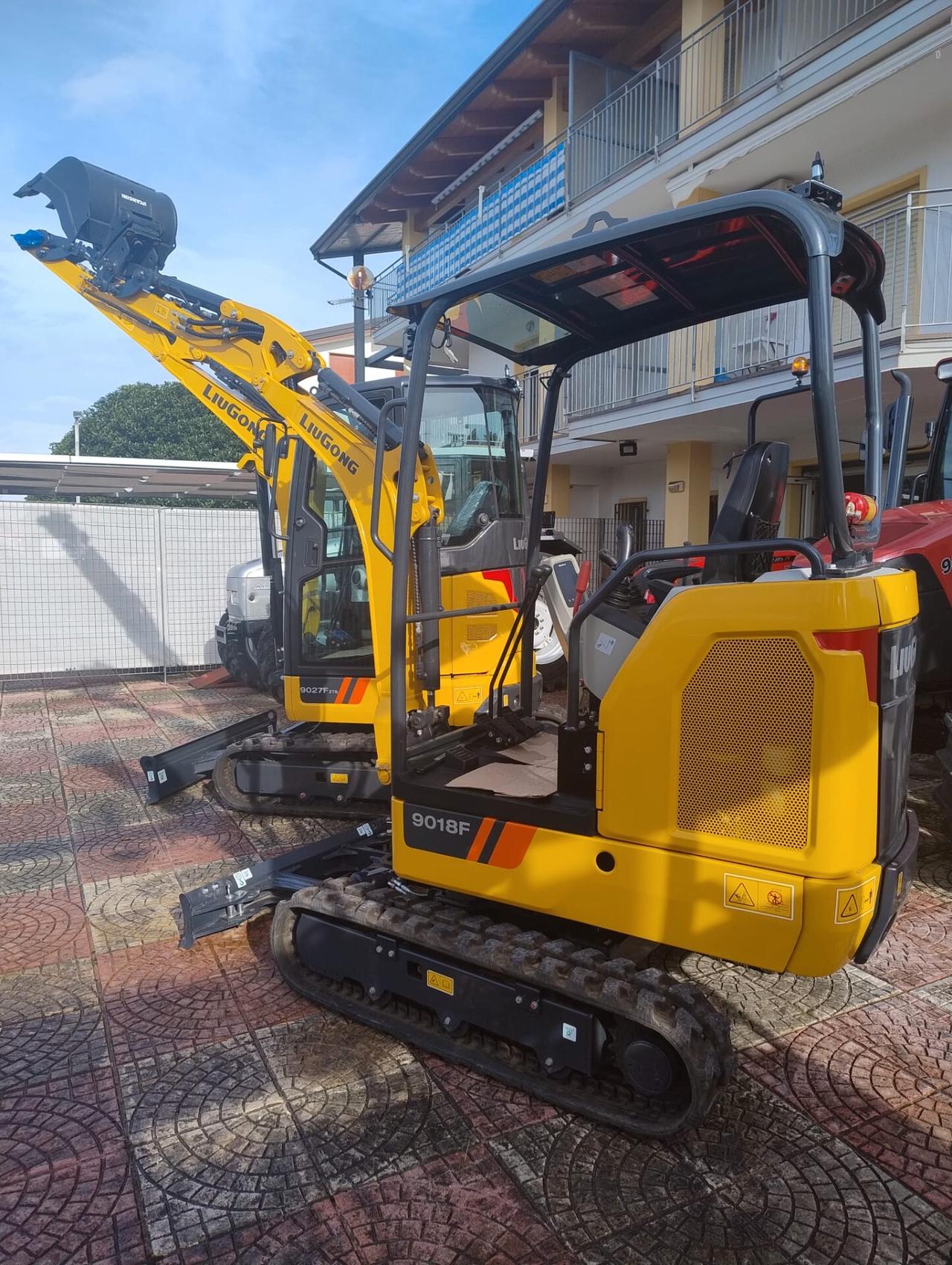 Escavatore Nuovo LiuGong 9018F (18 Quintali)