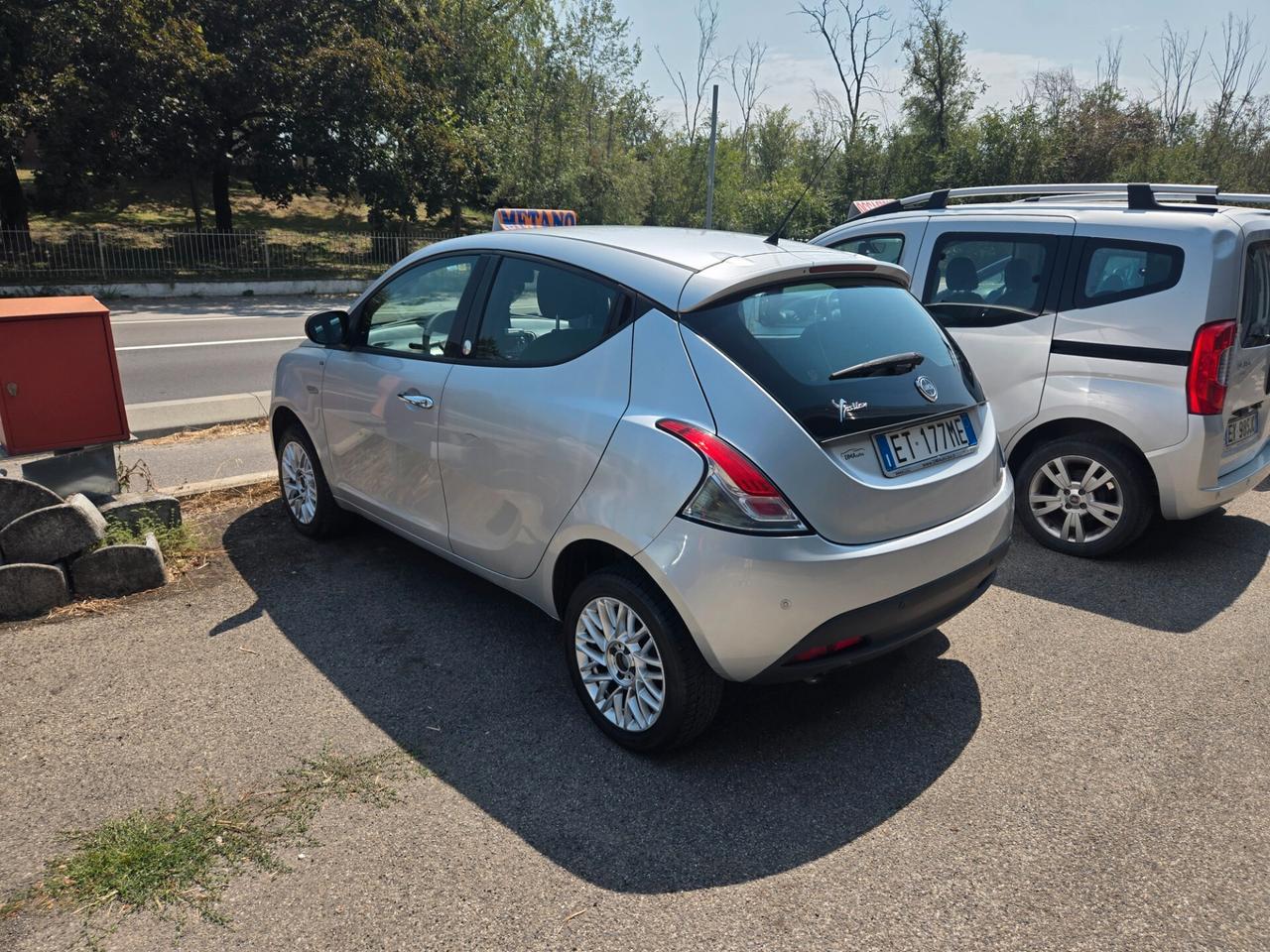 Lancia Ypsilon 0.9 TwinAir 85 CV 5 porte Metano Ecochic Gold