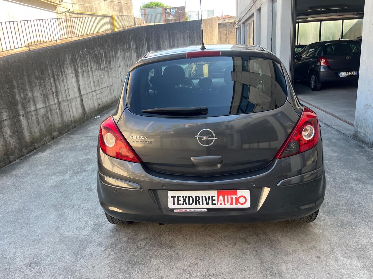 Opel Corsa 1.2 3 porte Sport