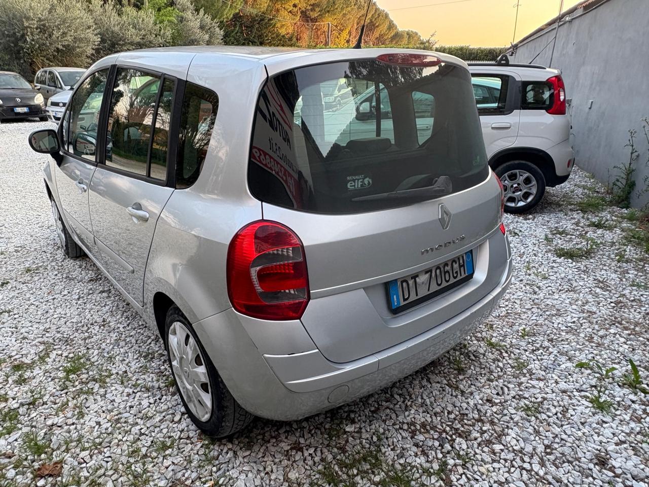 Renault Modus Grand 1.2 16V Dynamique