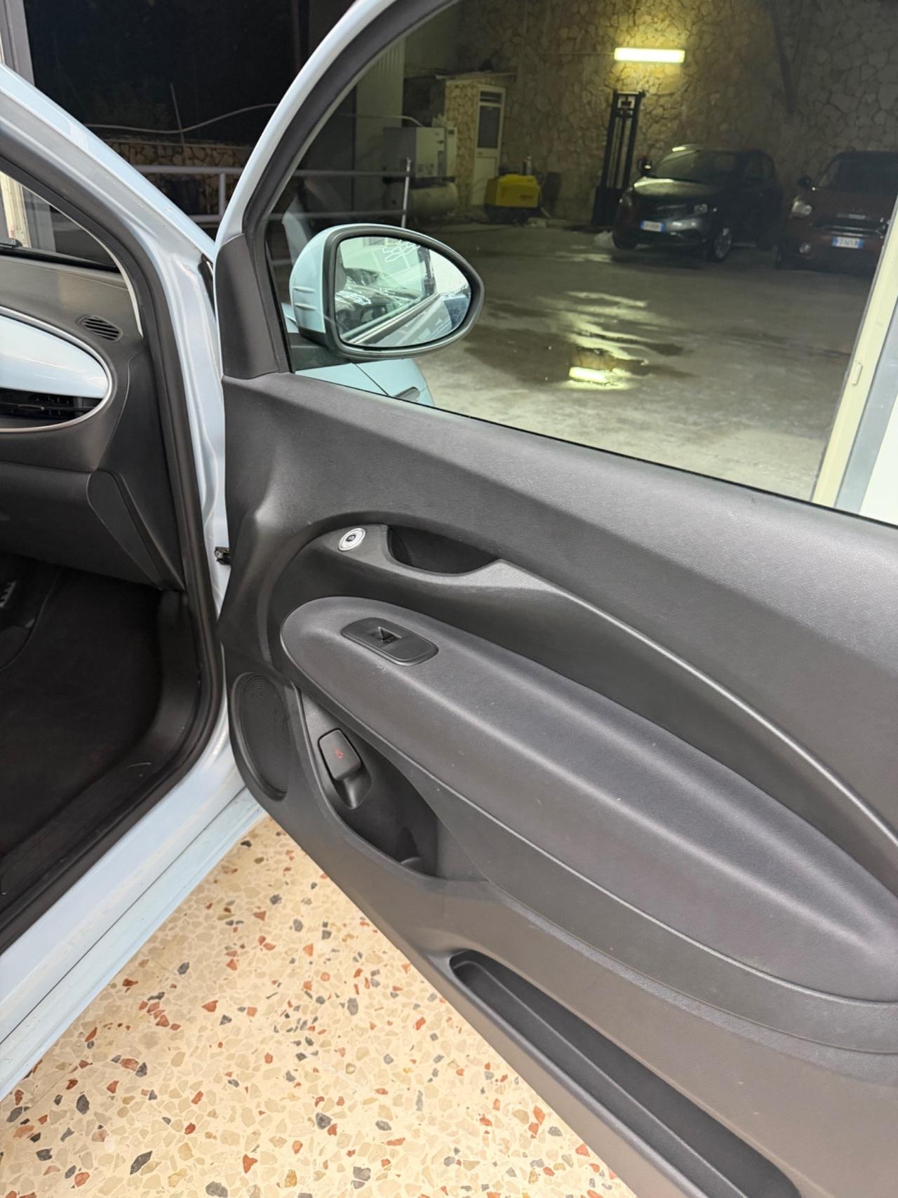 Fiat 500 500e Berlina 42 kWh La Prima