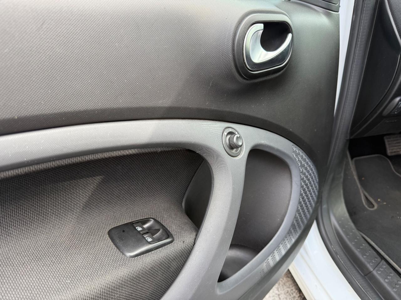 Smart ForTwo 1.0 71cv Coupe Clima cambio Auto Navi