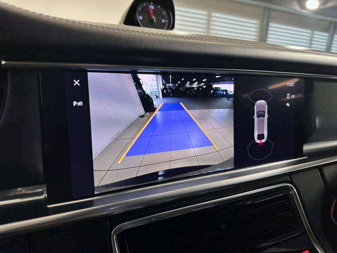 Porsche Panamera Sport Turismo 4 Platinum Edition 330cv