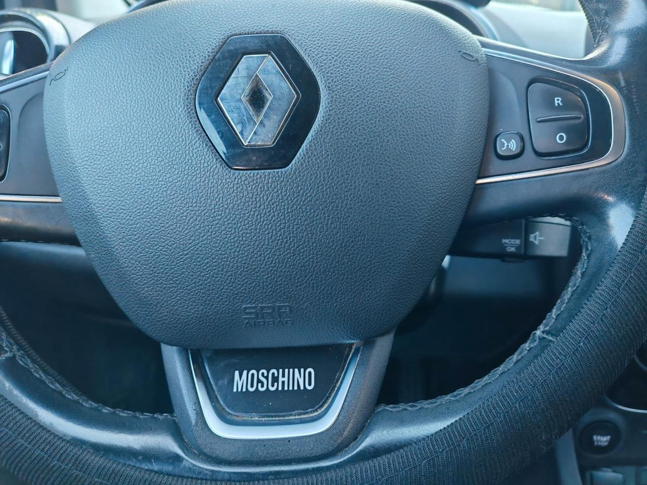 Renault Clio ok neopatentati modello moschino