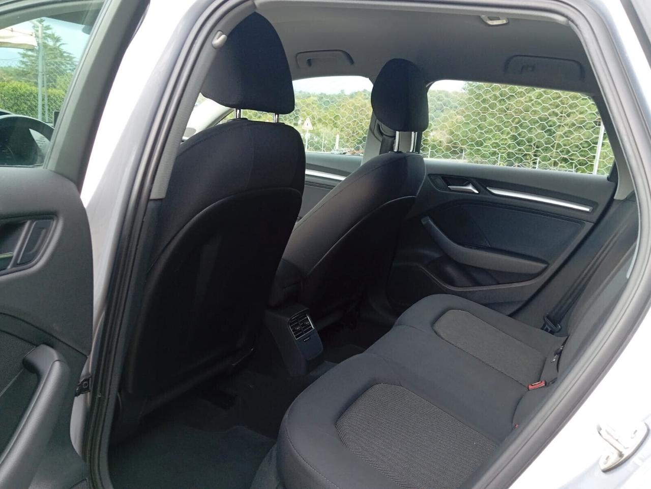 Audi A3 1.6 TDI 116 CV S tronic Business unipro km 98000