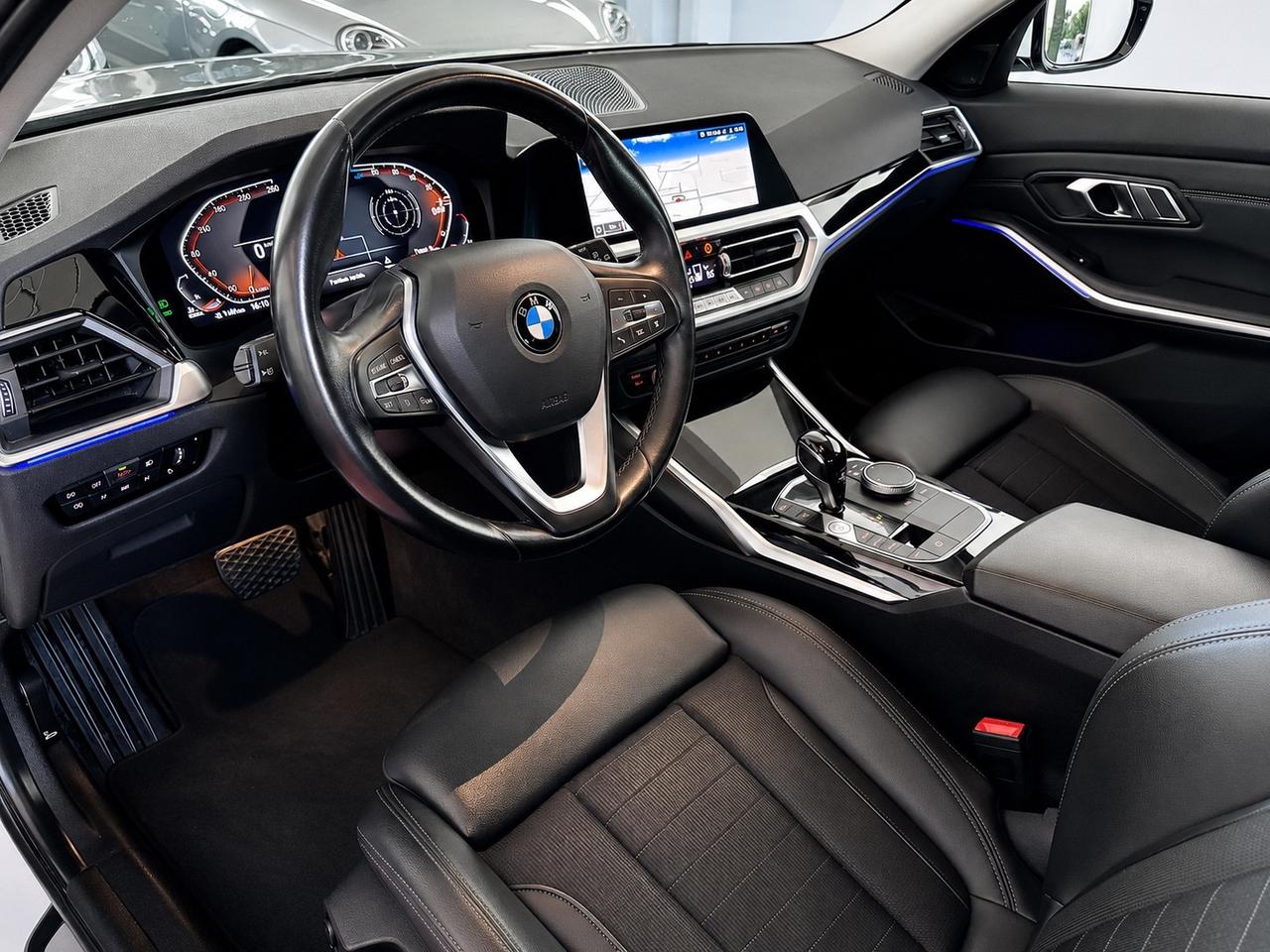 Bmw 320 320d 48V xDrive Touring Sport pacchetto luci