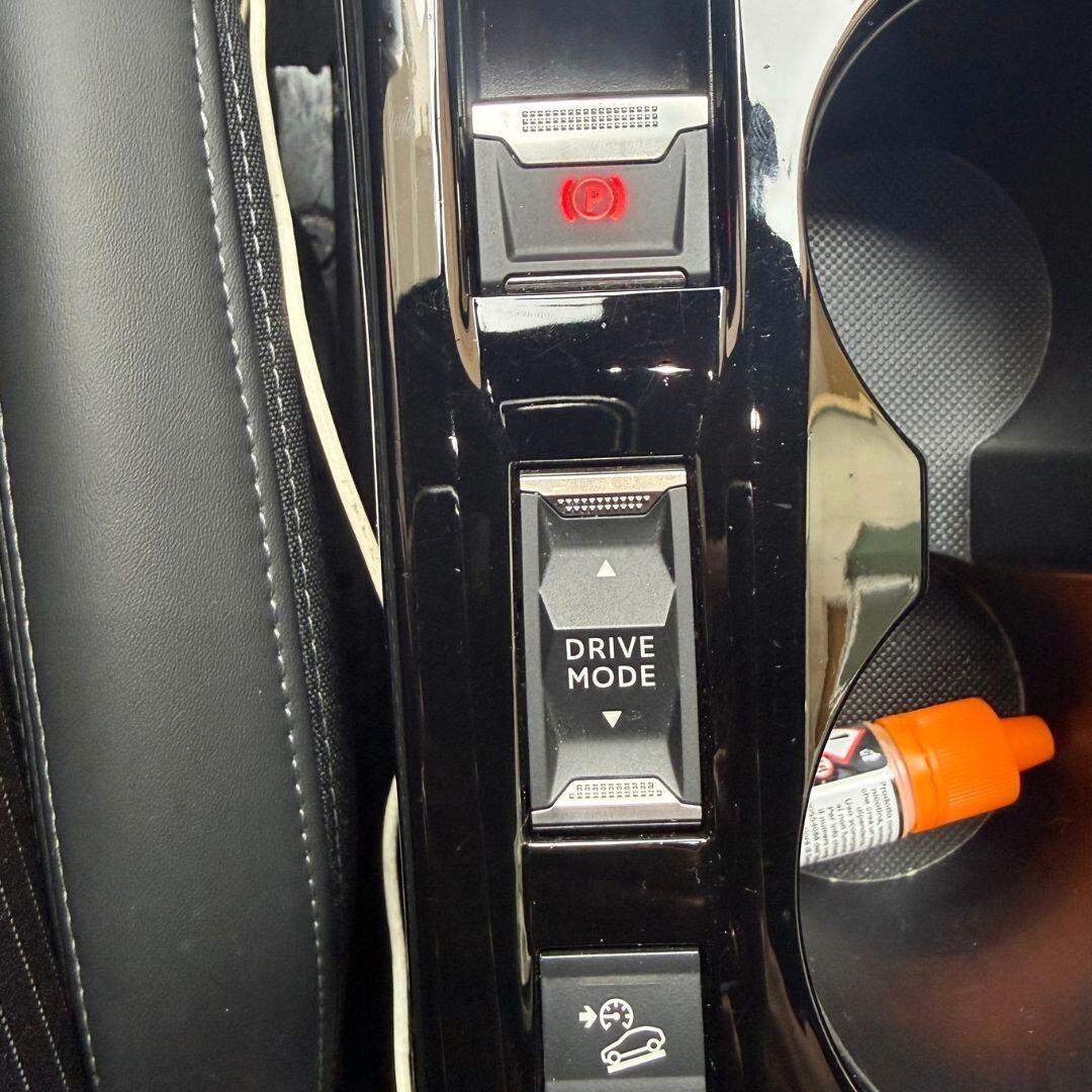 Peugeot 2008 **IVA ESPOSTA, AUTOCARRO**