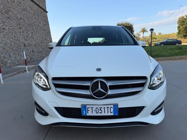 MERCEDES-BENZ B 180 SPORT+NAVI+LED+RCAM+PELLE-TEX+CRUISE+17BLACK