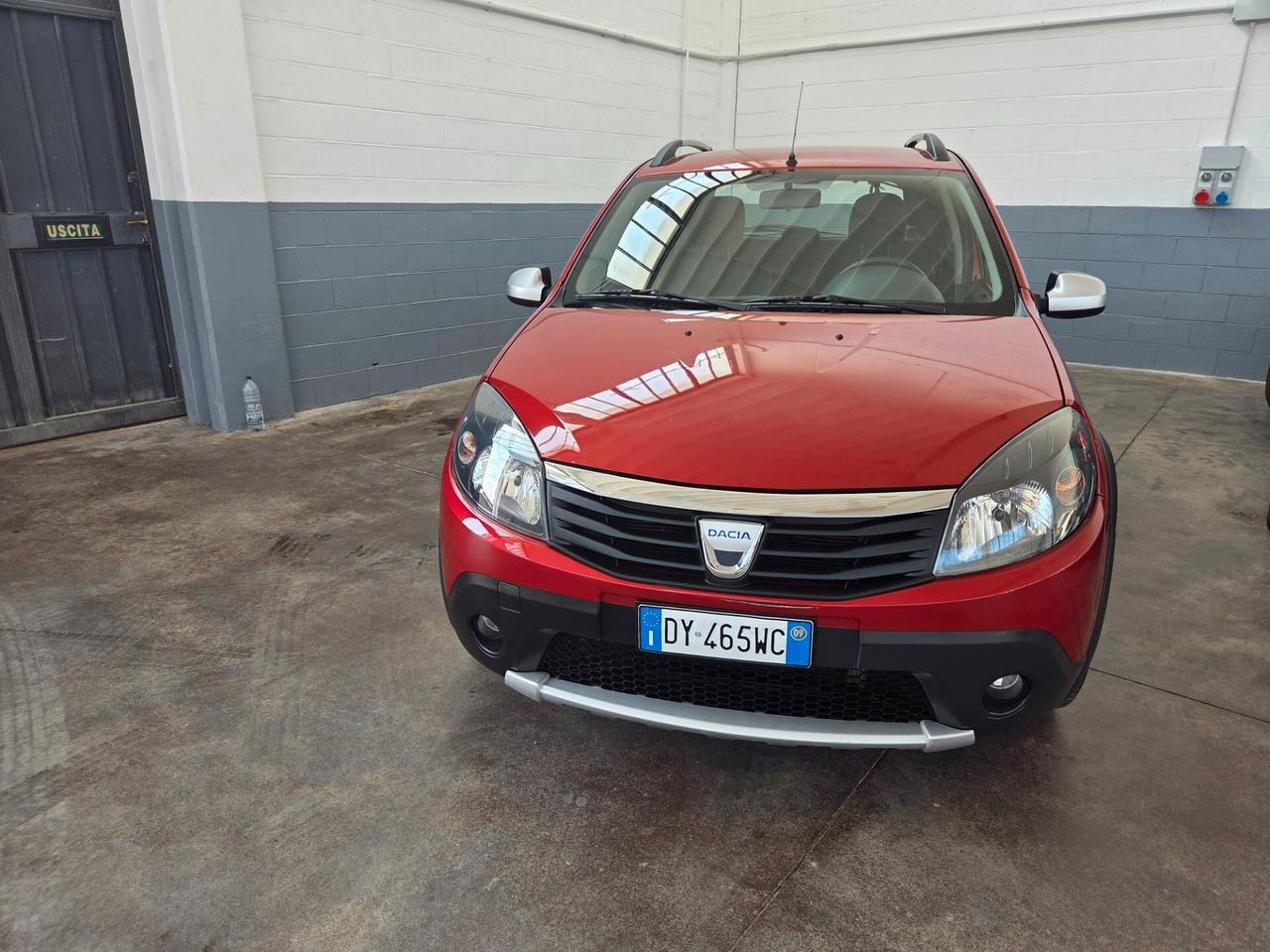Dacia Sandero 1.6 8V Lauréate
