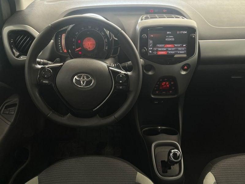 Toyota Aygo Aygo 5p 1.0 x-play m-mt 72cv