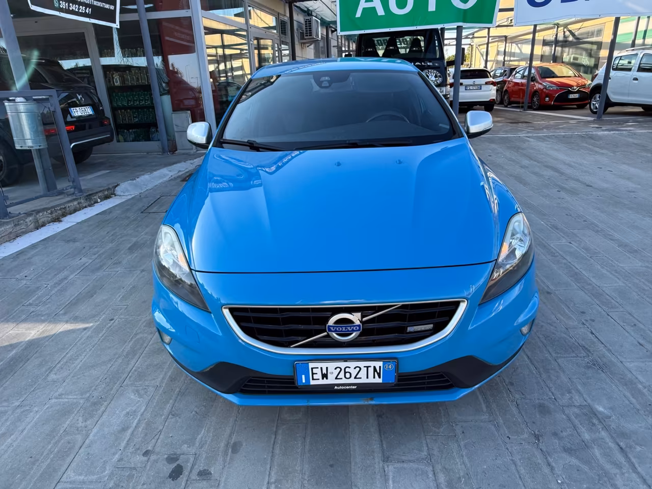 Volvo V40 D2 1.6 R-design Kinetic