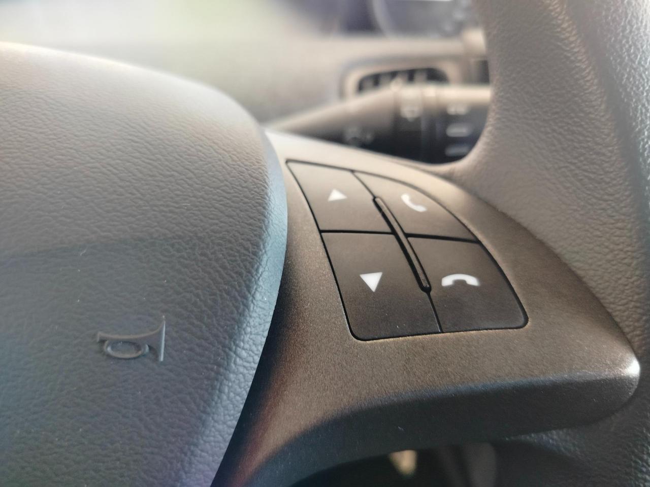 Lancia Ypsilon 1.0 firefly hybrid Silver s&s 70cv