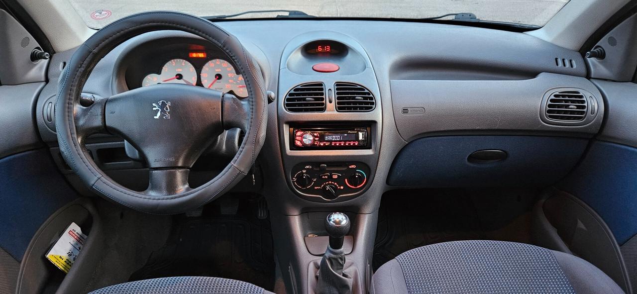 Peugeot 206 1.1 5p. S