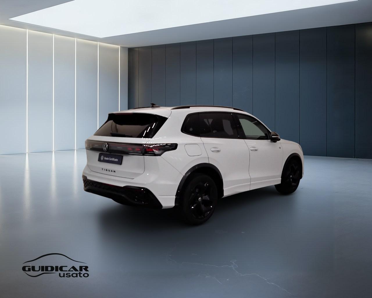 VOLKSWAGEN Tiguan III 2024 - Tiguan 1.5 etsi R-Line 150cv dsg