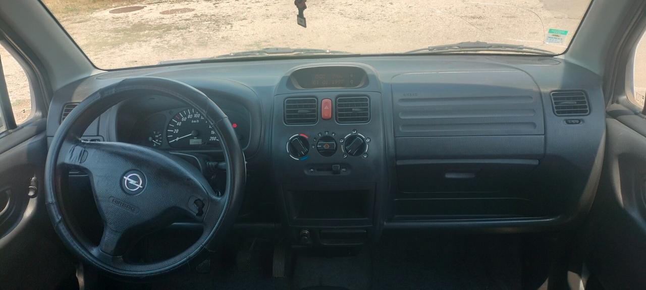 Opel Agila 1.0 12V Club