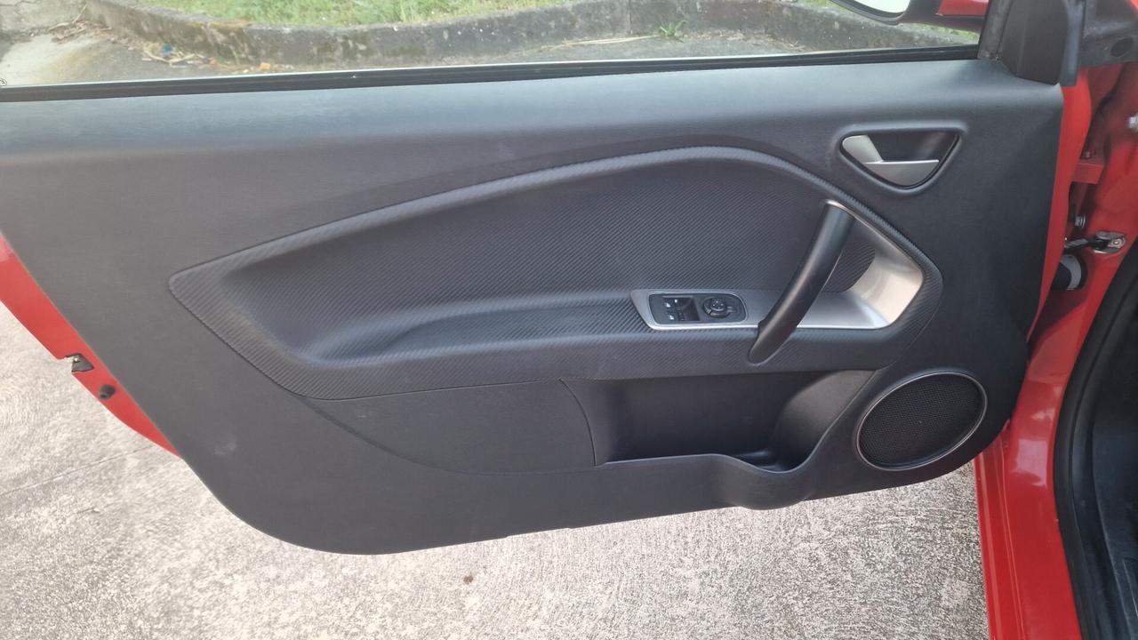 Alfa Romeo MiTo 1.6 JTDm 16V Distinctive Sport Pack