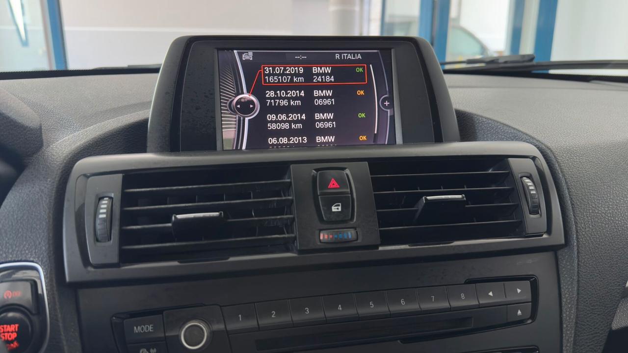 Bmw 118 118d 5p. Urban