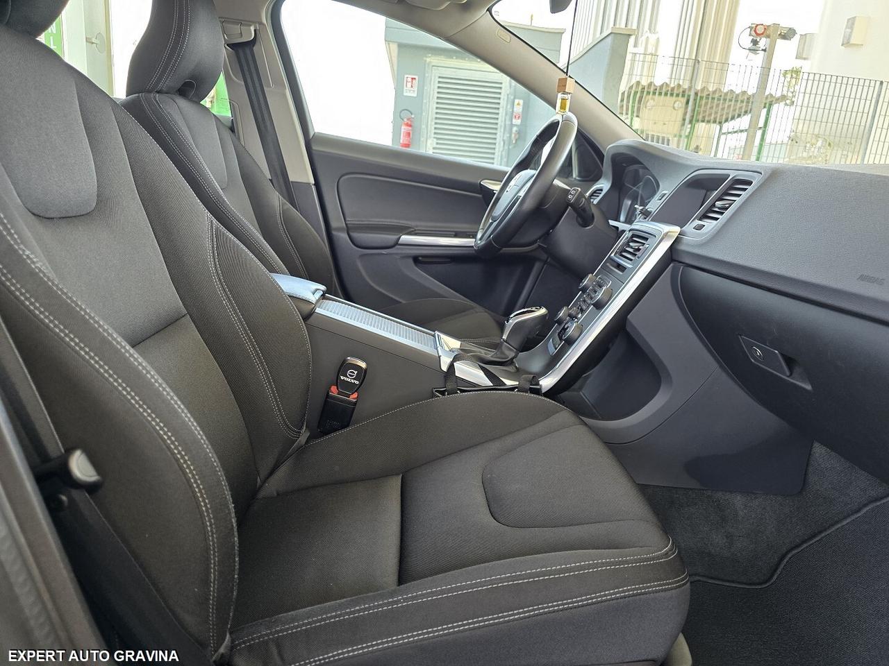 VOLVO V60 D2 2.0cc 120cv