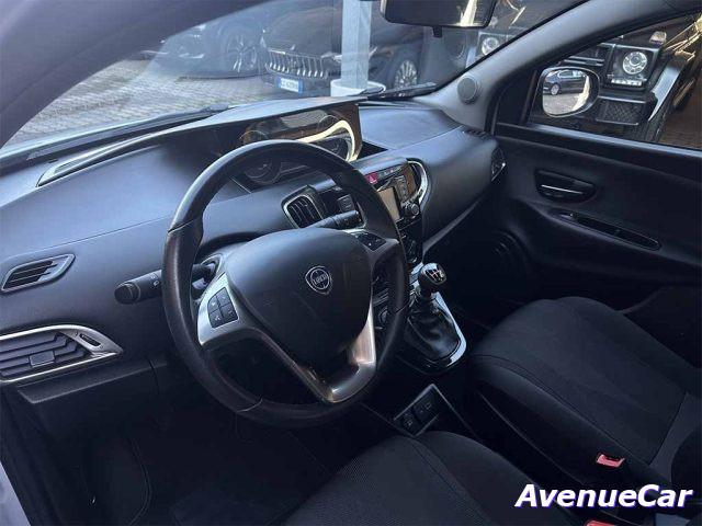 LANCIA Ypsilon 1.0 firefly hybrid Gold ADATTA A NEOPATENTATI