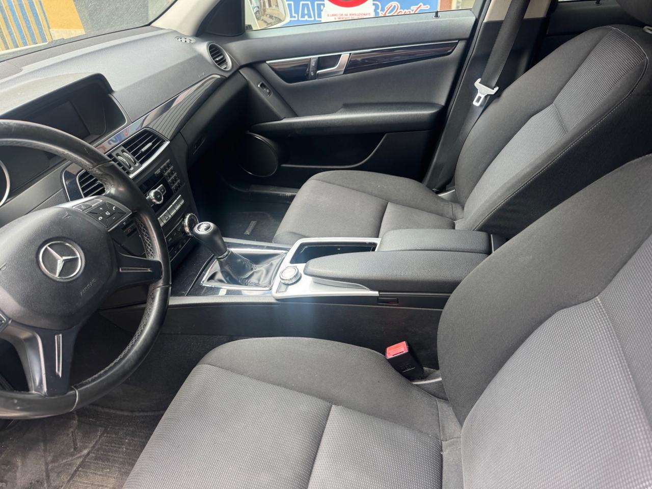 Mercedes-benz C 220 CDI BlueEFFICIENCY Avantgarde