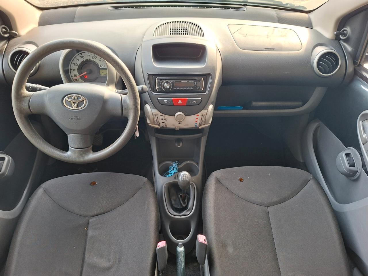 Toyota Aygo 1.0 5porte DA NEOPATENTATI