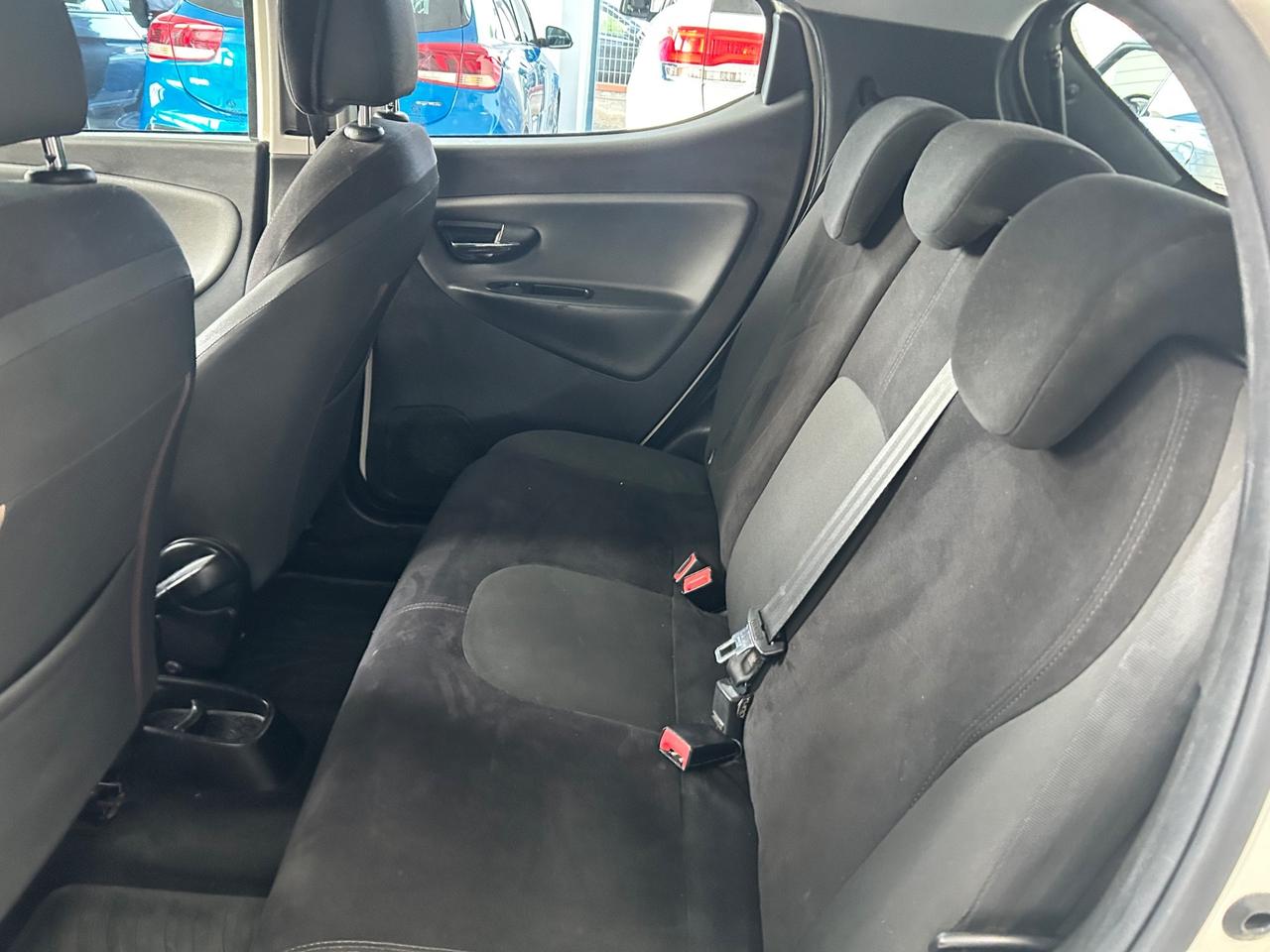 Lancia Ypsilon 1.2 GPL neopatentati 2012