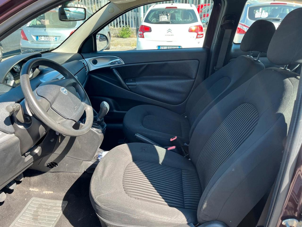 Lancia Ypsilon 1.3 MJT 75 CV Argento