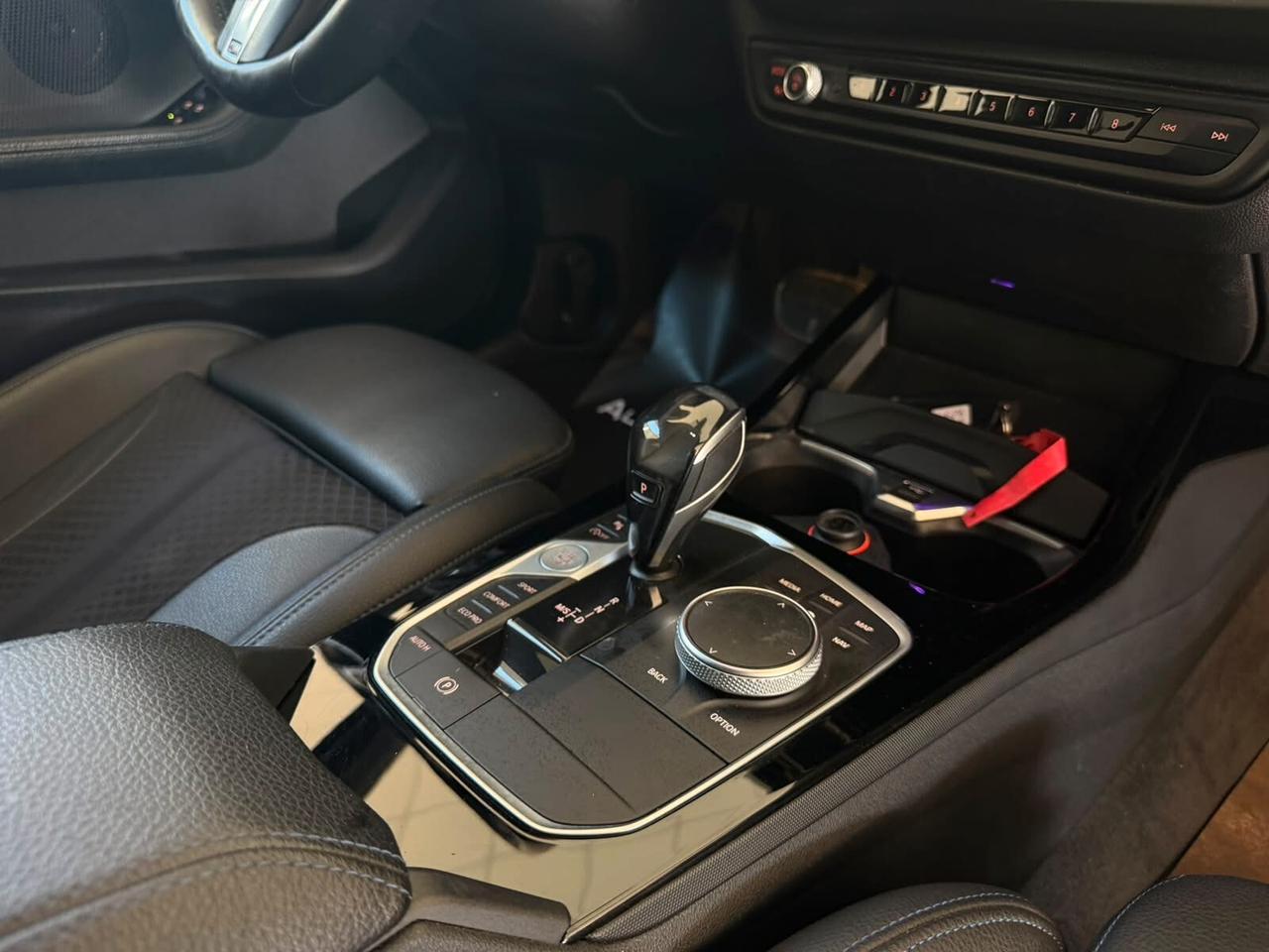 Bmw 118 118d 5p. Msport
