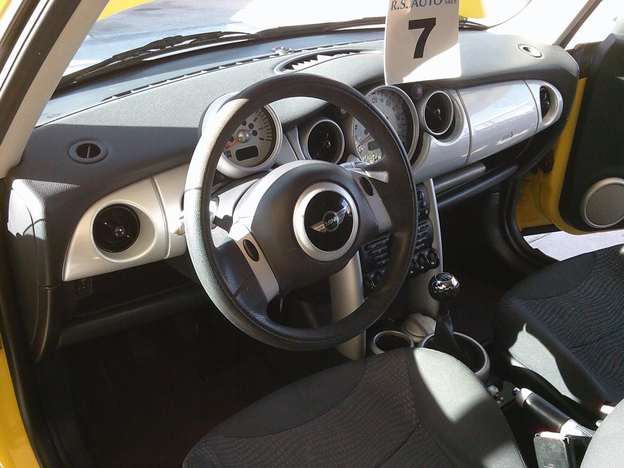 Mini cooper 1.6 ie solo km61000 full 02