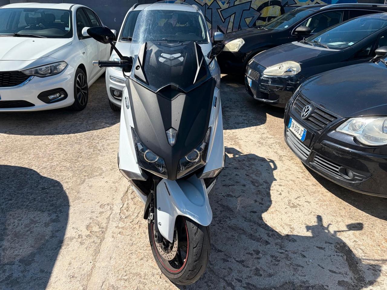 Yamaha T Max 530