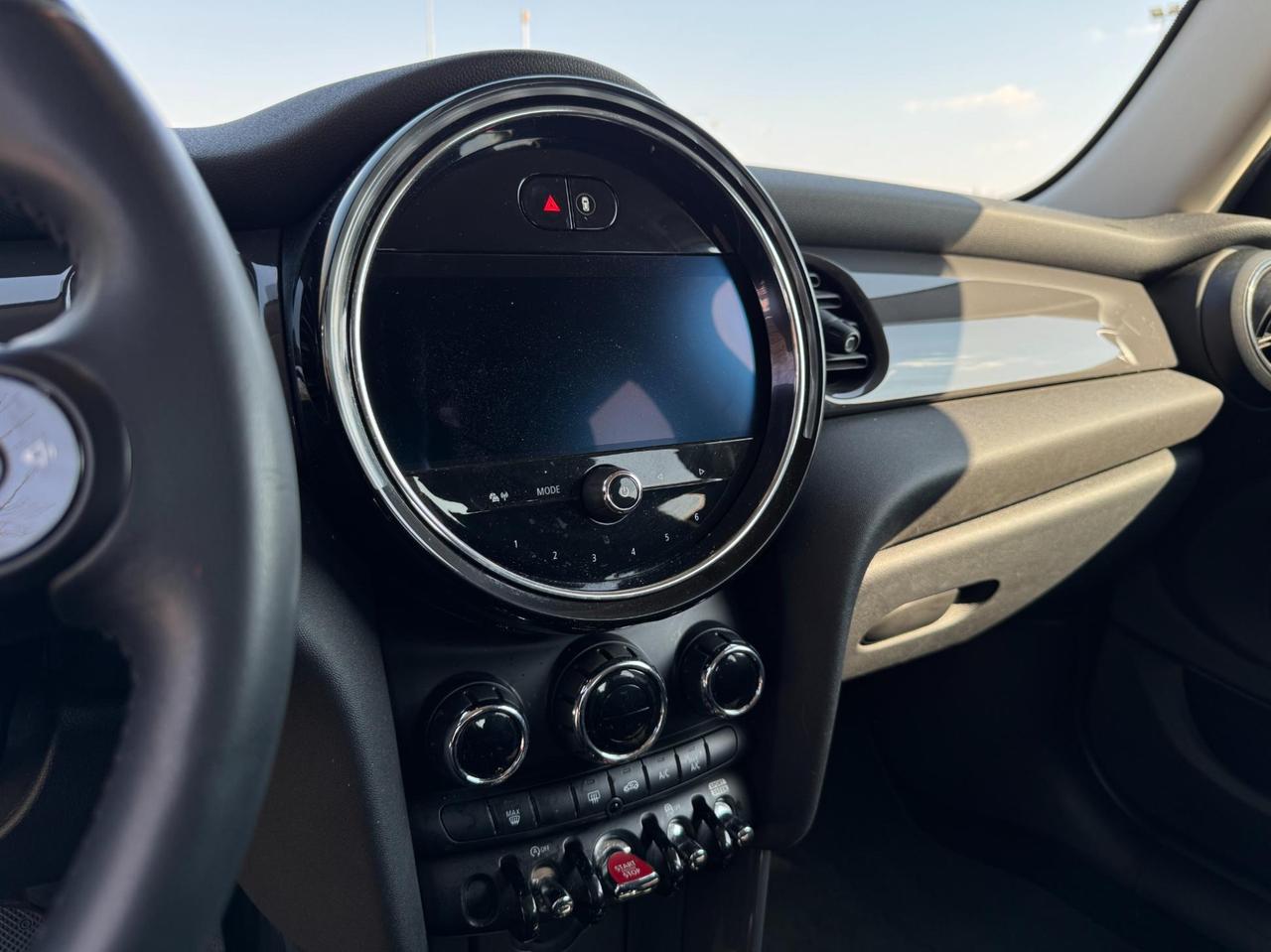 Mini 5 Porte One Essential 1.5 Twin Power Turbo 102cv Steptronic