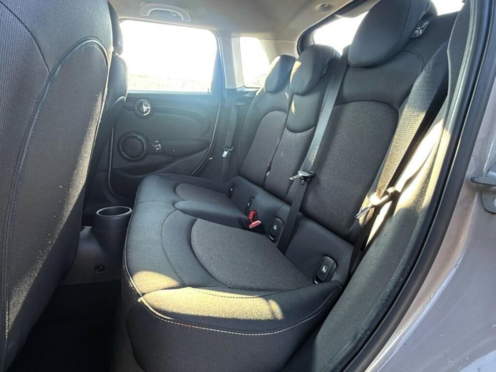 Mini Cooper 1.5 TwinPower Turbo Cooper Business DCT