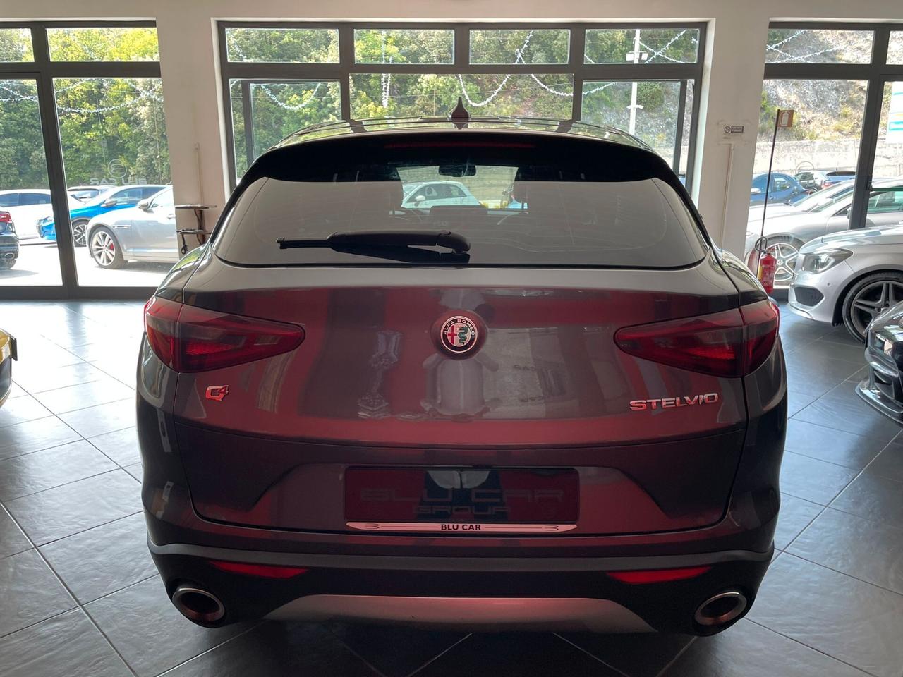 ALFA STELVIO 2.2JTDM SUPER Q4 210cv