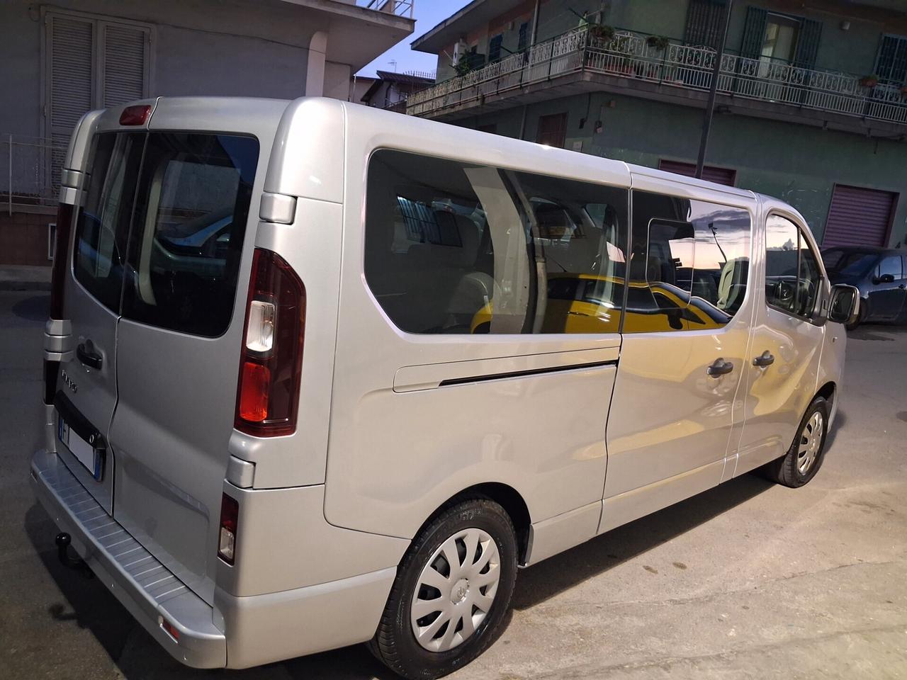 Opel Vivaro 1.6 CDTI uni pro 9 posti (Gancio train