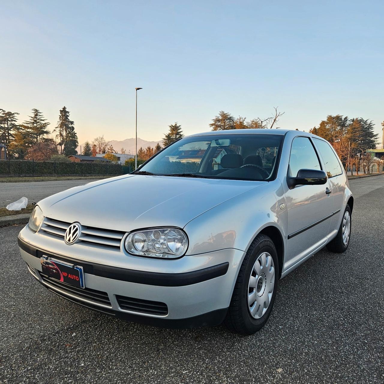 Volkswagen Golf 1.8 cat 3 porte Highline