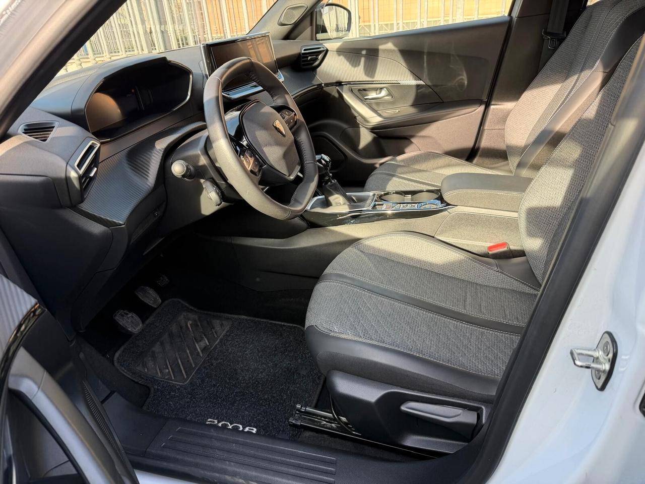 Peugeot 2008 PureTech 100 S&S Allure