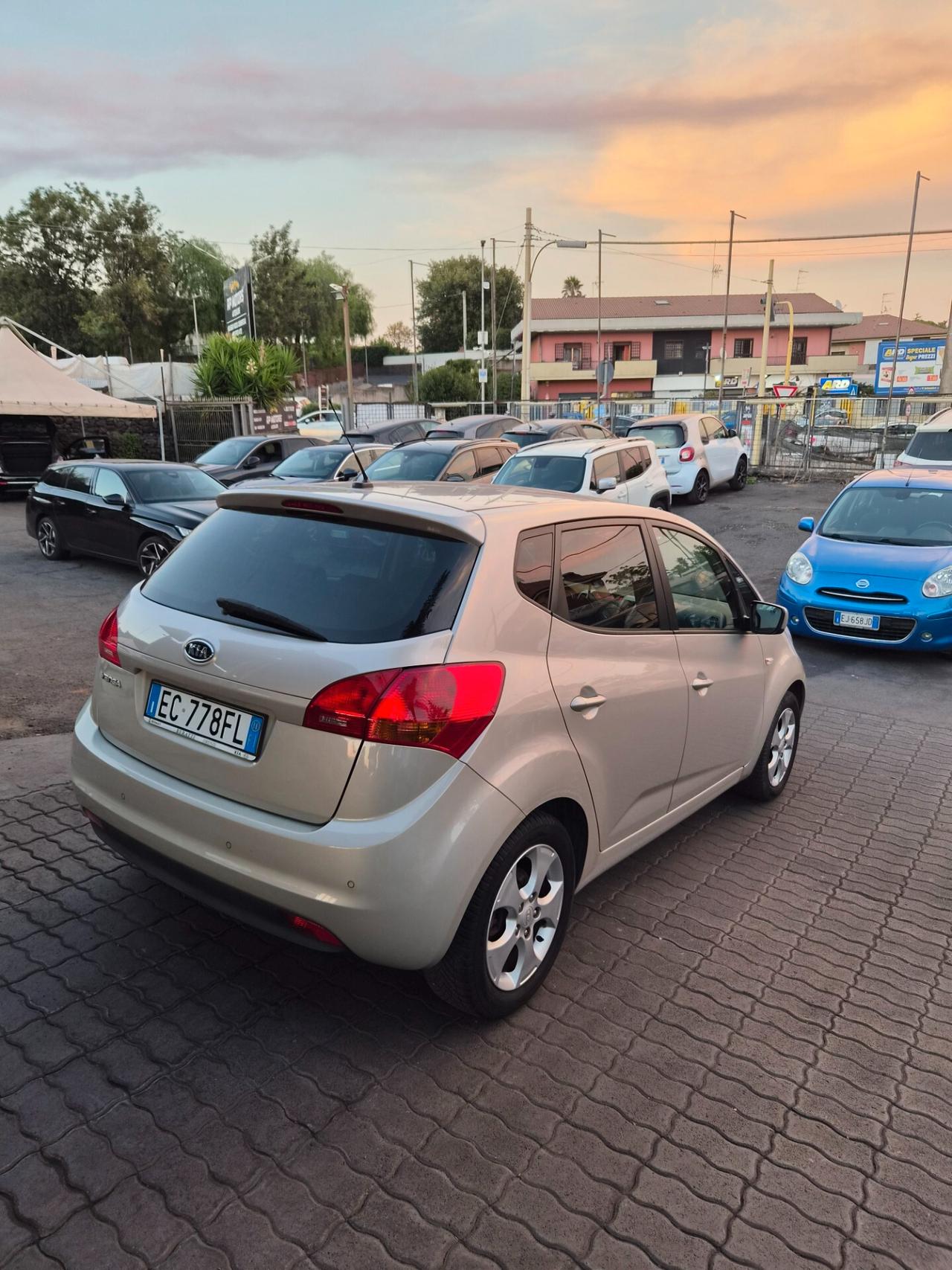 Kia Venga 1.4 CVVT Fullsky