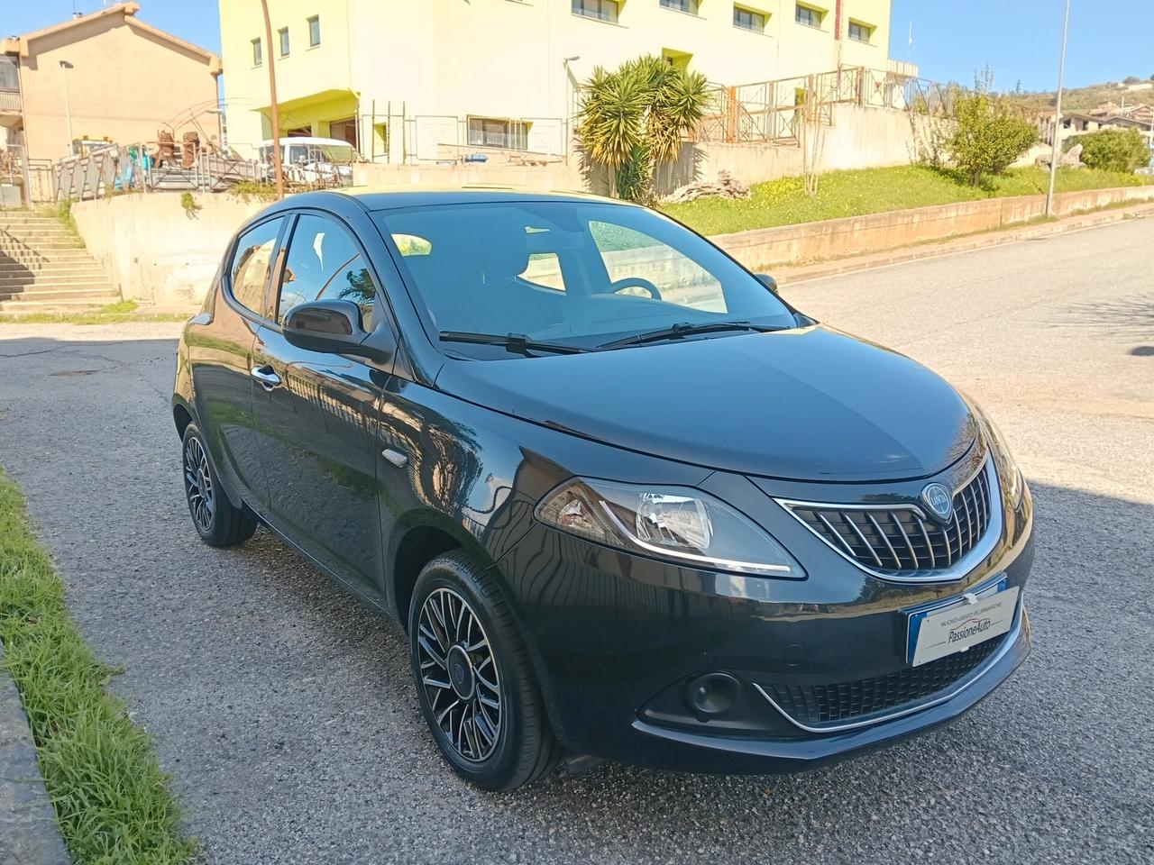Lancia Ypsilon 1.0 FireFly 5 porte S&S Hybrid Platino
