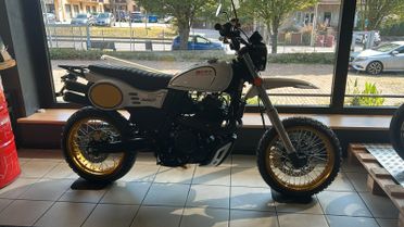 Swm Silver Vase 650 17-17