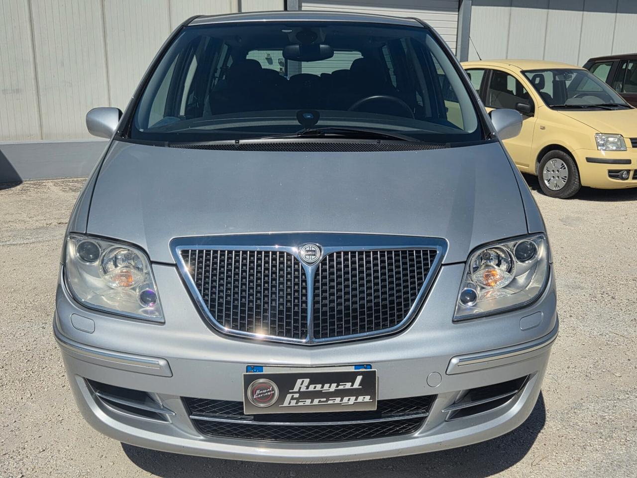 Lancia Phedra 2.0 MULTIJET EMBLEMA 8 POSTI