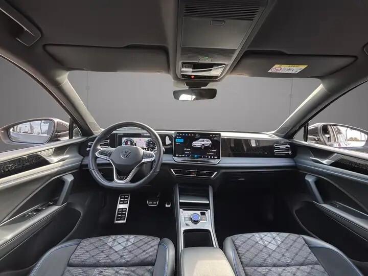 olkswagen Tiguan 2.0 tdi R-Line 150cv dsg~Unipro~Promo~Finanziamento