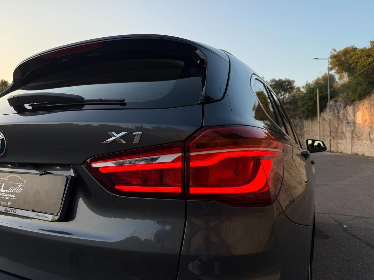 BMW X1 X-LINE/2.0 XDrive 150CV/CERCHI 18"/ LED