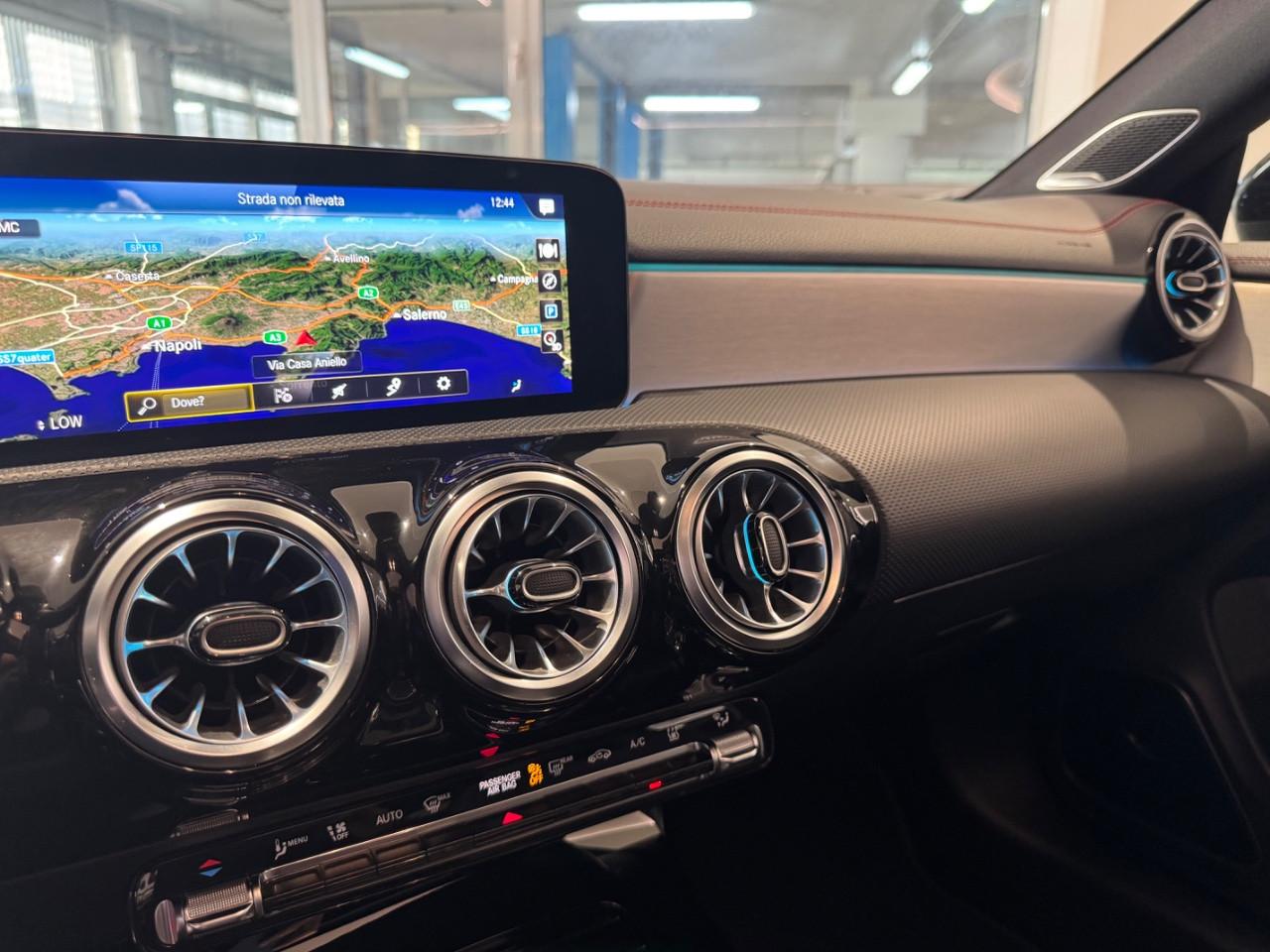 Mercedes CLA Shooting Brake 220 d AMG Line Premium auto + TETTO