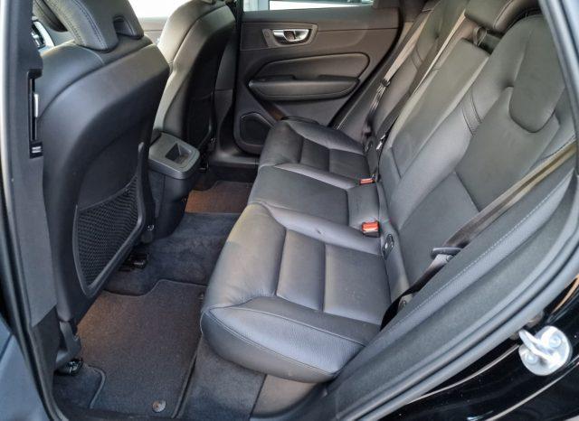 VOLVO XC60 B4 automatico Plus Dark IVA ESPOSTA