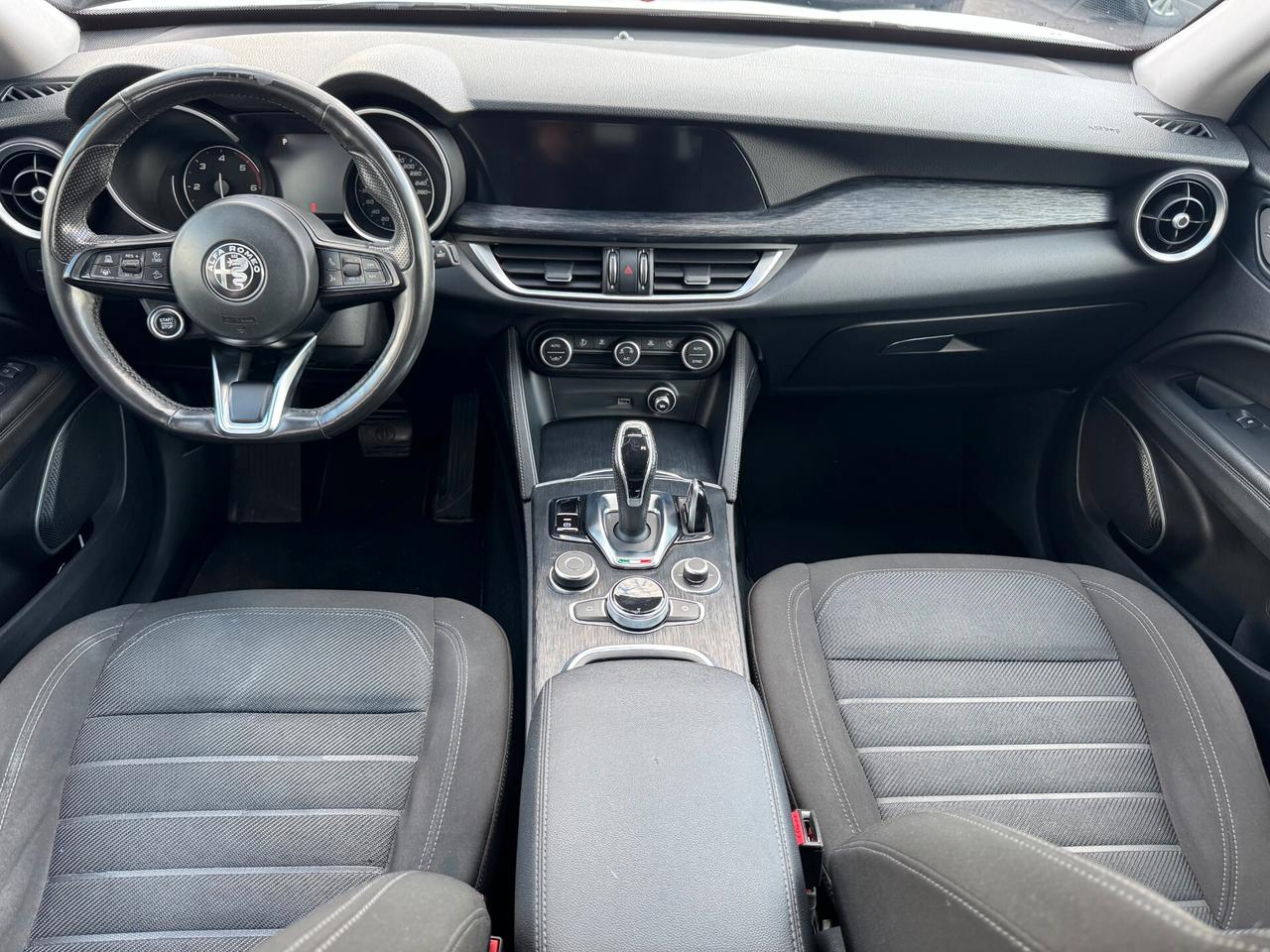 Alfa Romeo Stelvio 2.2 Turbodiesel 160 CV AT8 RWD Business