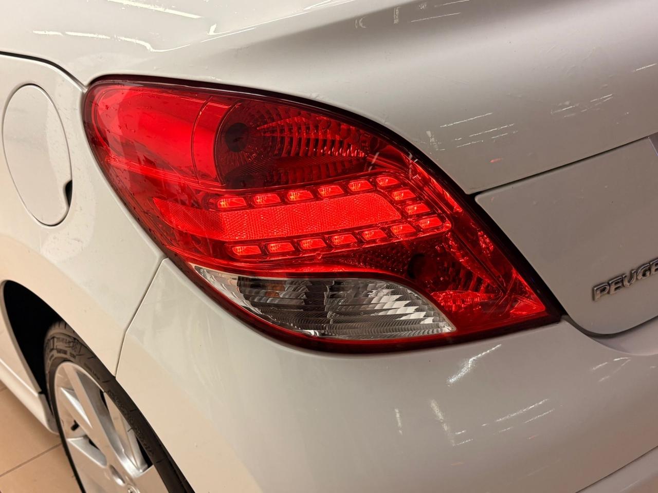 Peugeot 207 1.6 8V HDi 112CV CC Allure