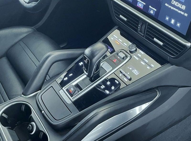 Porsche Cayenne Cayenne 4.0 V8 Turbo
